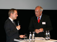 Der Hauptstadtkongress-Organisator und ehemalige Berliner Gesundheitssenator Ulf Fink bei der Eröffnung der Veranstaltung im vergangenen Jahr (links, mit dem damaligen Gesundheitsminister Daniel Bahr / Fotos Michael Reiter)